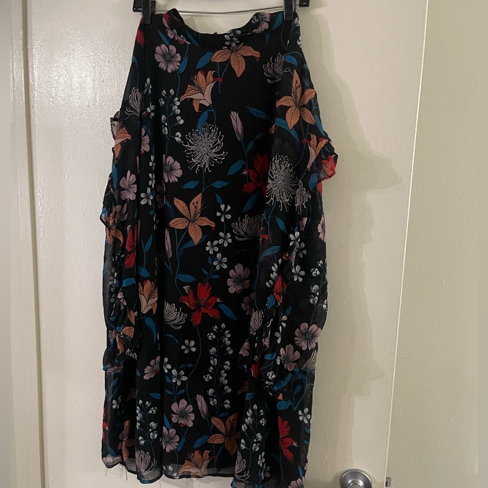 Beautiful plus size 4x dress sheer sleeves